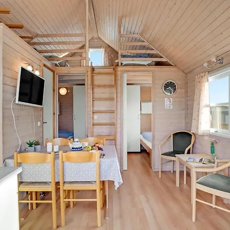 Toftum Bjerge & * Humlum